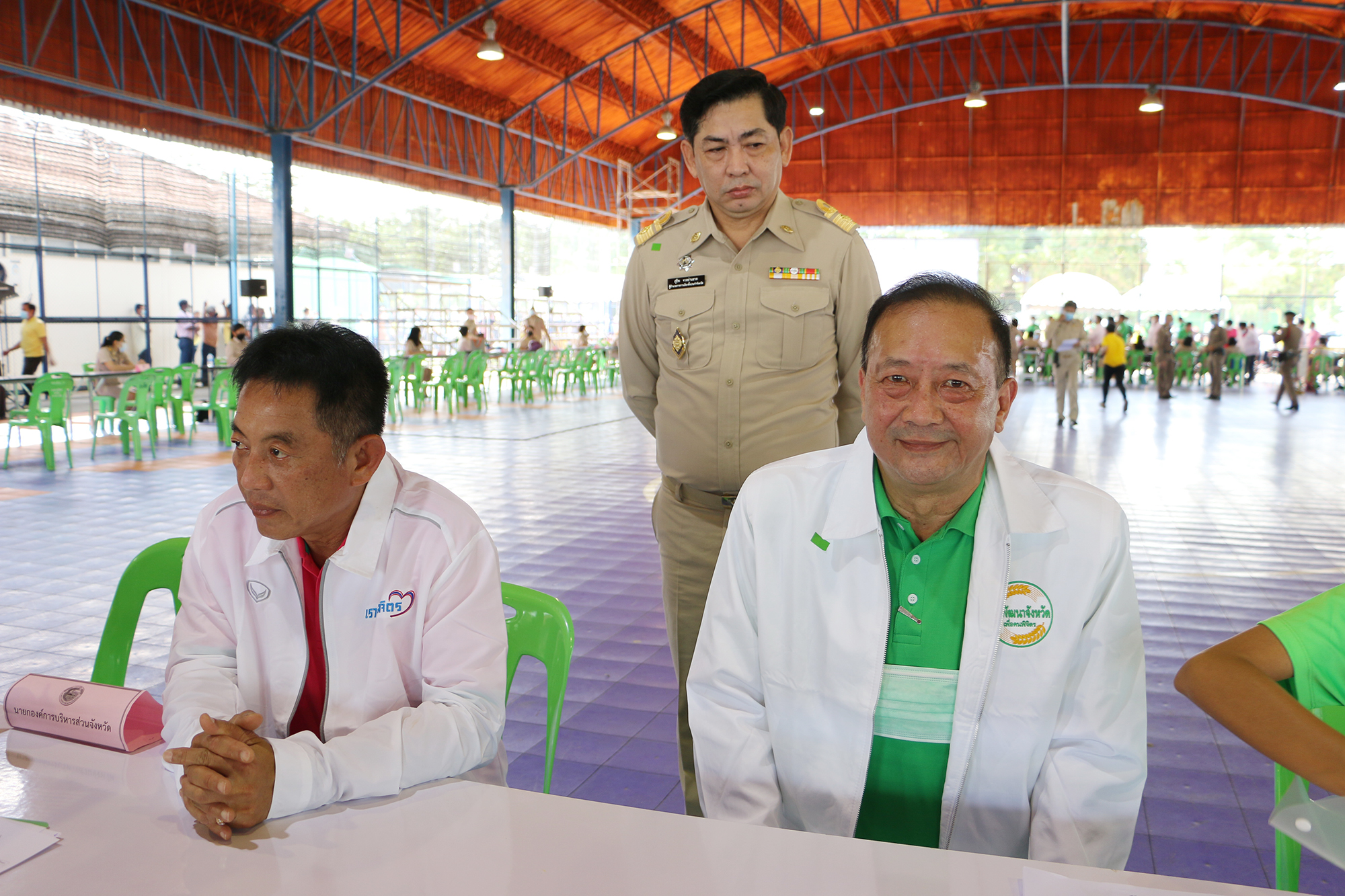 ศึกชิงเก้าอี้นายกอบจ.พิจิตร รับสมัครวันแรกกองเชียร์คึกคัก "ชาติชาย เจียมศรีพงษ์" แชมป์เก่า เจอ พ.ต.อ.กฤษฎา  