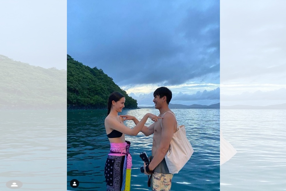 ละลายกันทั้งโซเชียล 'ณเดชน์-ญาญ่า' ปล่อยภาพหวานริมทะเล ทำสัญญลักษณ์อินฟินิตี้