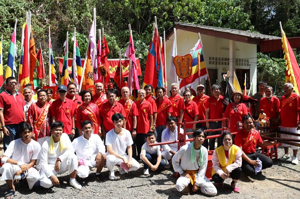 นครตรังร่วมสืบสานวัฒนธรรมสักการะเทพทะเลจีนใต้และไหว้พระตากแดด