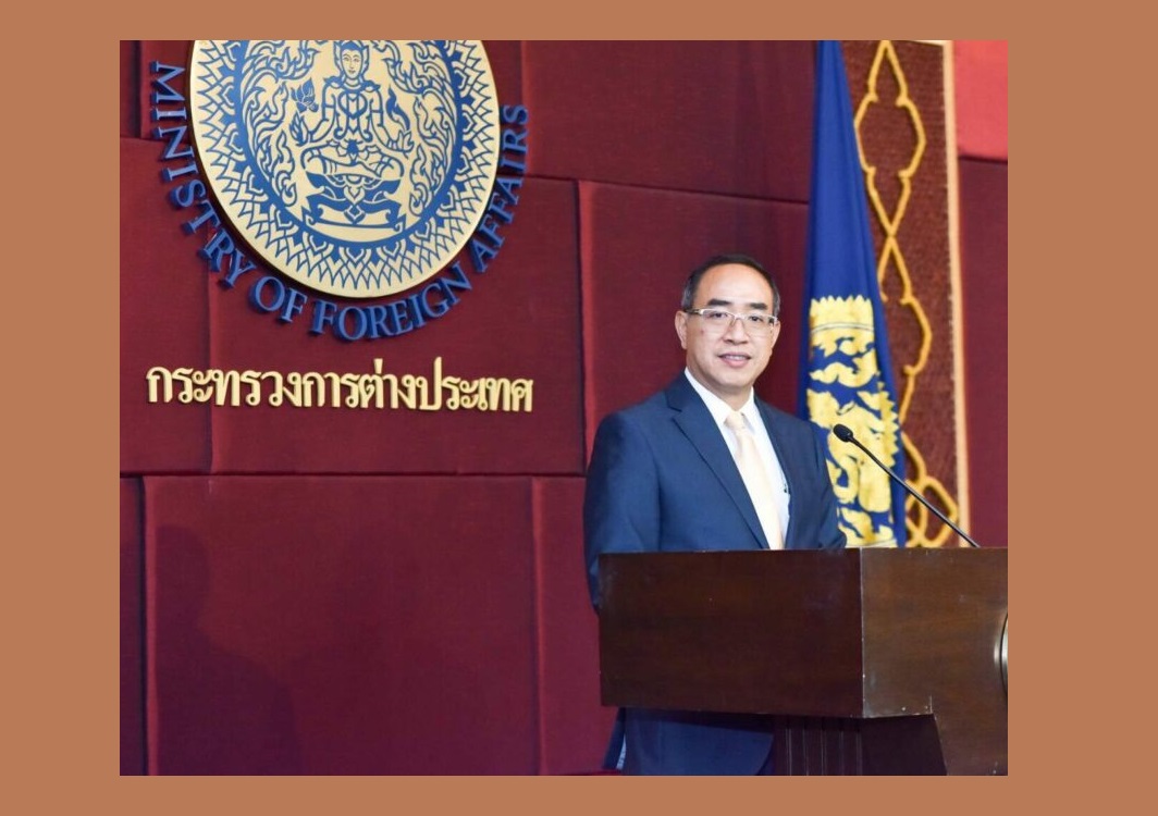 กต.ช่วยผู้โดยสาร และลูกเรือบรรทุกสินค้าสัญชาติไทยอาหารเป็นพิษยกลำ กลางทะเลมัลดีฟส์กลับถึงประเทศอย่างปลอดภัย