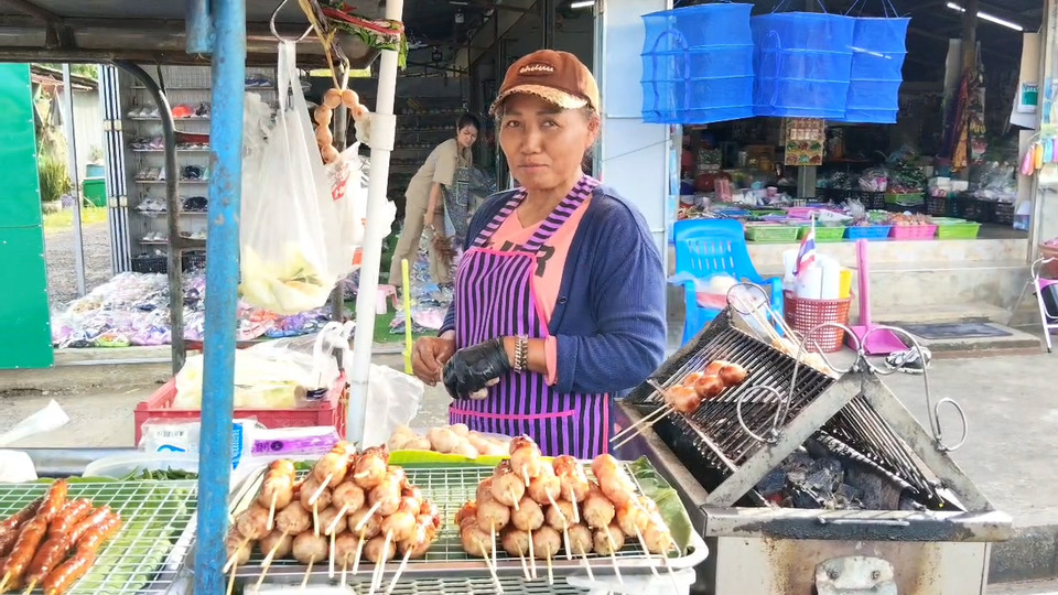 ตลาดชายแดนช่องจอมเริ่มคึกคัก! หลังสถานการณ์นิ่ง แม่ค้าลั่น “ยิงกันเมื่อไหร่ค่อยอพยพ”