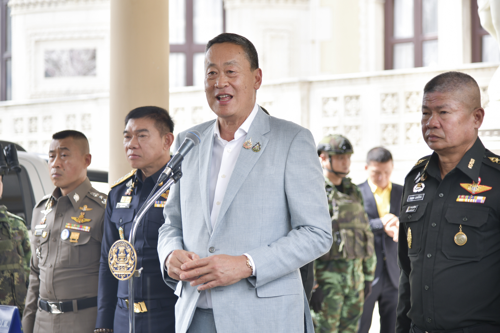 "นายกฯ" ขอให้เกียรติ "ผู้ออกแบบ" ชุดพิธีการนักกีฬาไทยร่วมพิธีเปิดโอลิมปิก 2024  