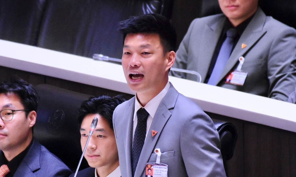 ‘ณัฐพงษ์’ ฟาด ครม. อย่าสองมาตรฐาน! จี้อัดฉีดสวัสดิการ 'นักรบไฟป่า' เทียบเท่าทหารชายแดน
