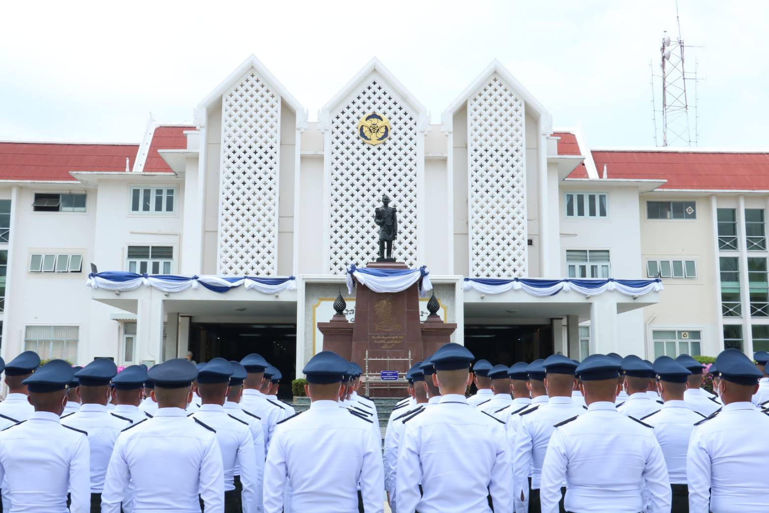 ผู้บัญชาการ โรงเรียนนายเรือ ให้โอวาทนักเรียนนายเรือใหม่ มุ่งมั่นสร้างรากแก้วของ กองทัพเรือ 