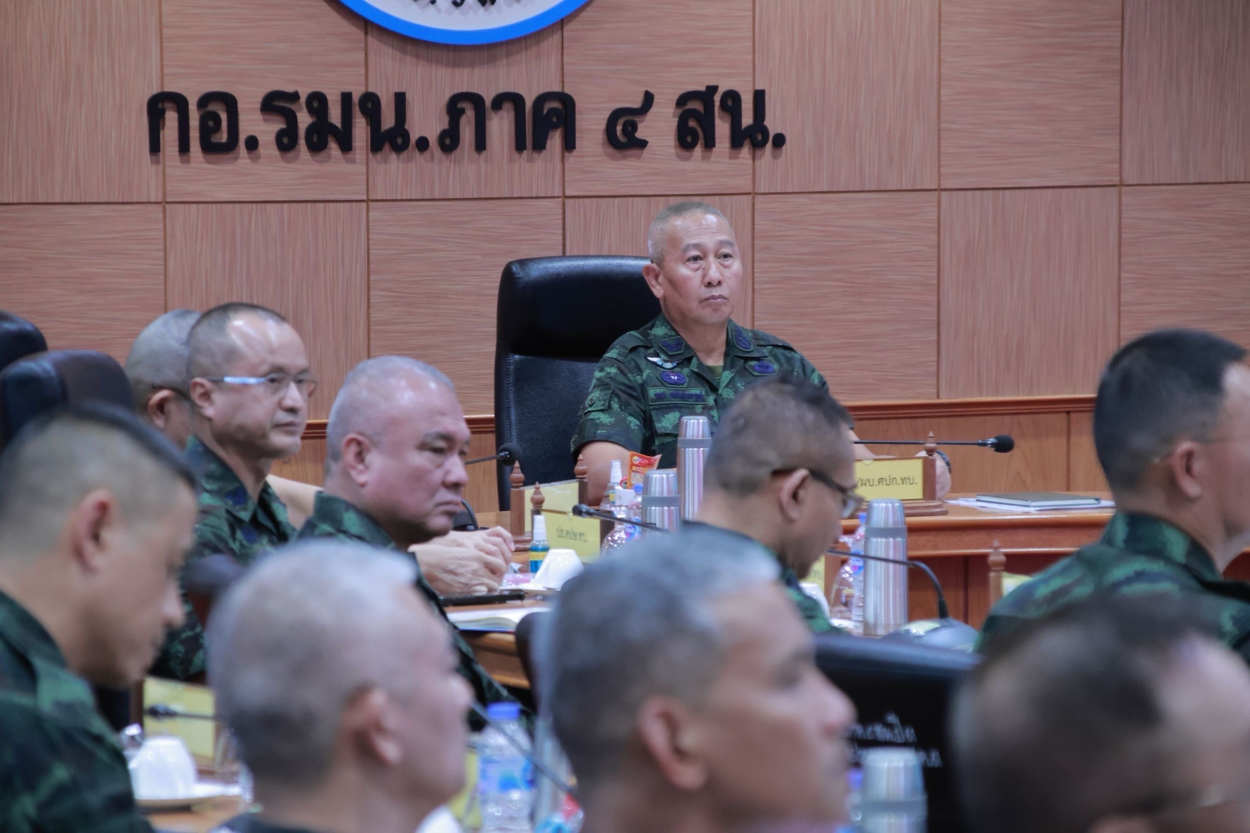 ผบ.ทบ.ลงพื้นที่จชต.หารือร่วมฝ่ายความมั่นคงคุมเข้มรักษาความปลอดภัยหลังพบความพยายามในการก่อเหตุนอกพื้นที่