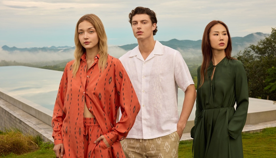 จิม ทอมป์สัน ถ่ายทอดความงามจากทิวเขาและผ้ามัดหมี่ ผ่านคอลเลกชันใหม่ “Jim’s Field of Dreams”