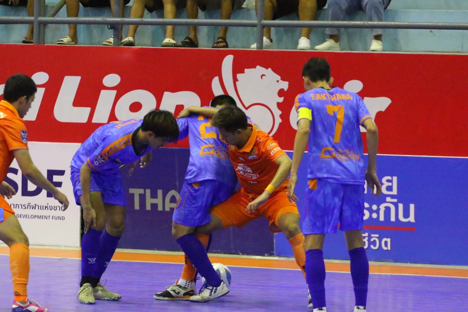 "กุ้งสายฟ้า" ฟอร์มแกร่งในบ้าน บดชนะ "อินทรีสีส้ม" 3-2  รักษาสถิติไร้พ่าย 6 นัดติด ศึกฟุตซอลไทยลีก2023