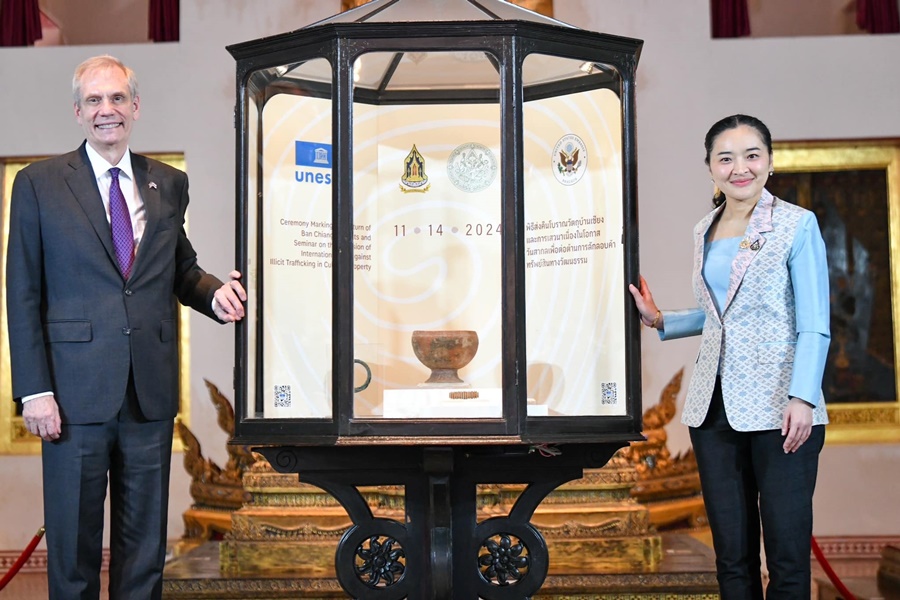 สถานทูตสหรัฐฯส่งมอบโบราณวัตถุ3,000ปี แหล่งมรดกโลกบ้านเชียงคืนกรมศิลป์