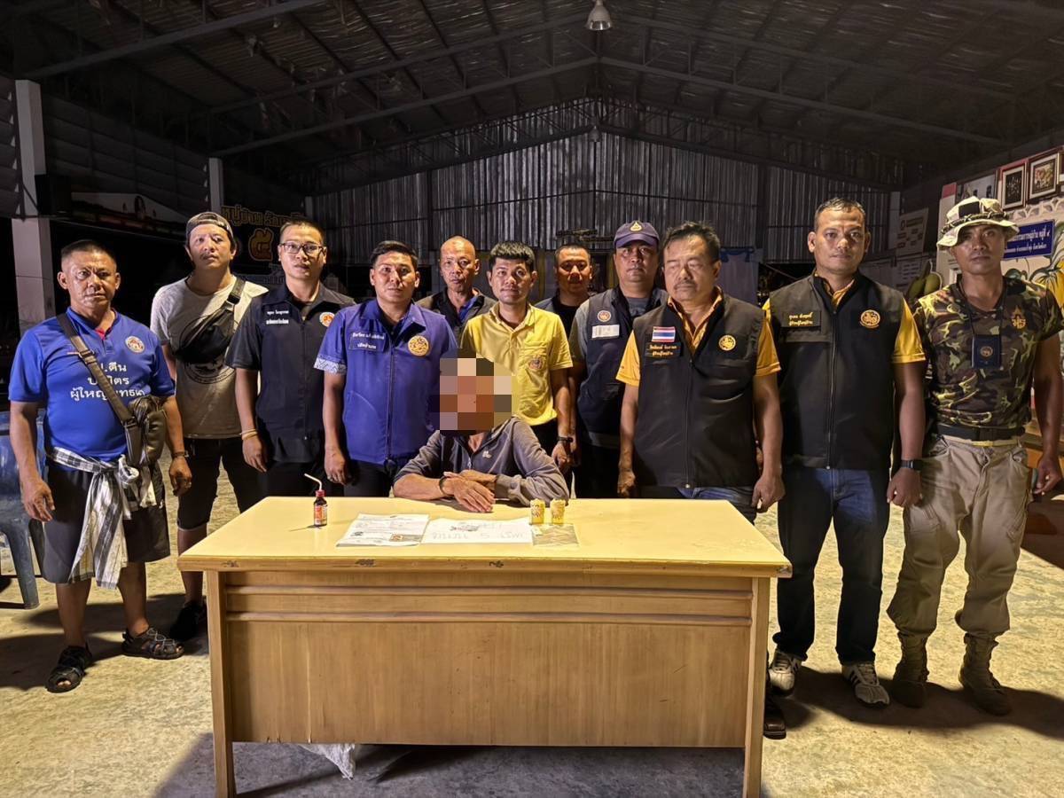 พังงา เจ้าหน้าที่อำเภอตะกั่วทุ่ง ร่วมฝ่ายปกครองจับกุมแรงงานต่างด้าวมั่วสุ่มยาเสพติด