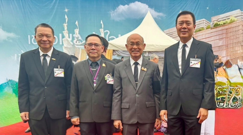 เอ็ม บี เค เฝ้าฯ รับเสด็จ "กรมสมเเดเ็จพระเทพฯ" ในพิธีวางศิลาฤกษ์อาคารโรงพยาบาลรามาธิบดีแห่งใหม่