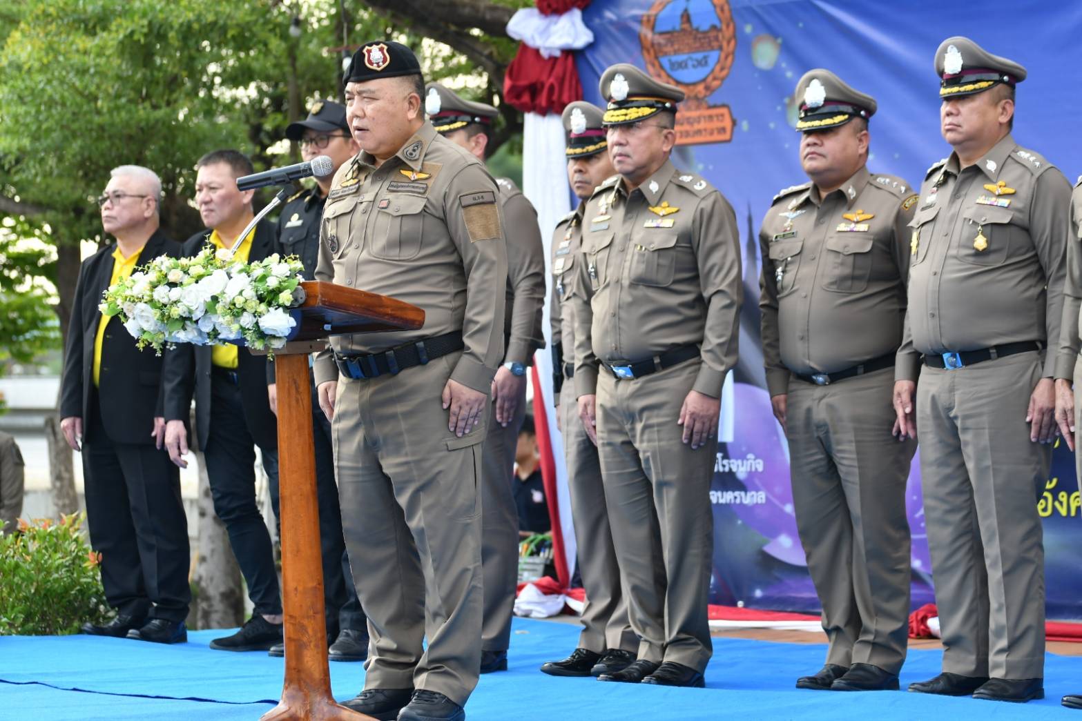 บก.น.9 ปล่อยแถวระดมกวาดล้างอาชญากรรม เทศกาลลอยกระทง 2567