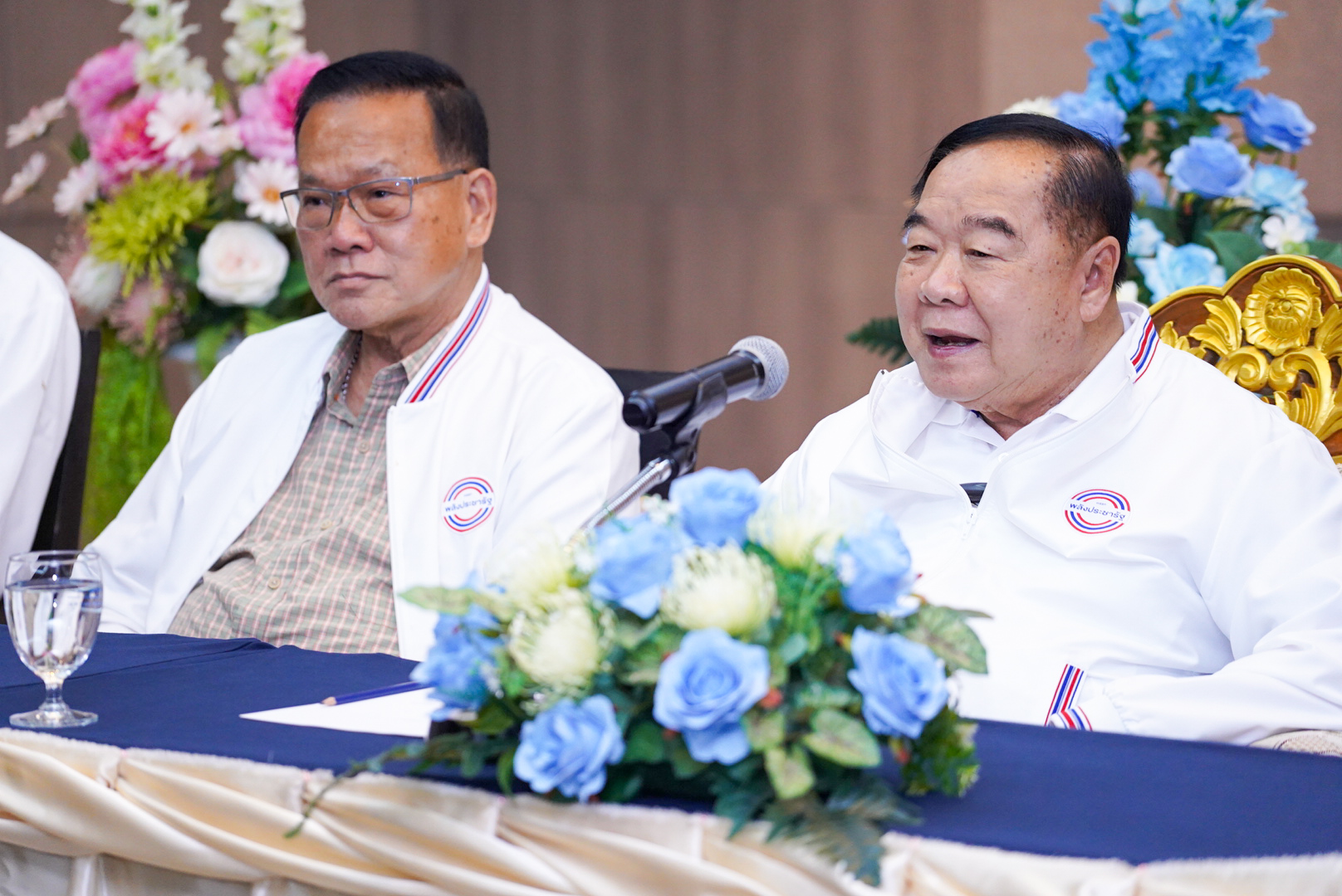 “บิ๊กป้อม” ถกผู้นำท้องถิ่น-ผู้ประกอบการพิษณุโลก ผลักดันนโยบายพัฒนาจังหวัดให้ปชช.อยู่ดีกินดี