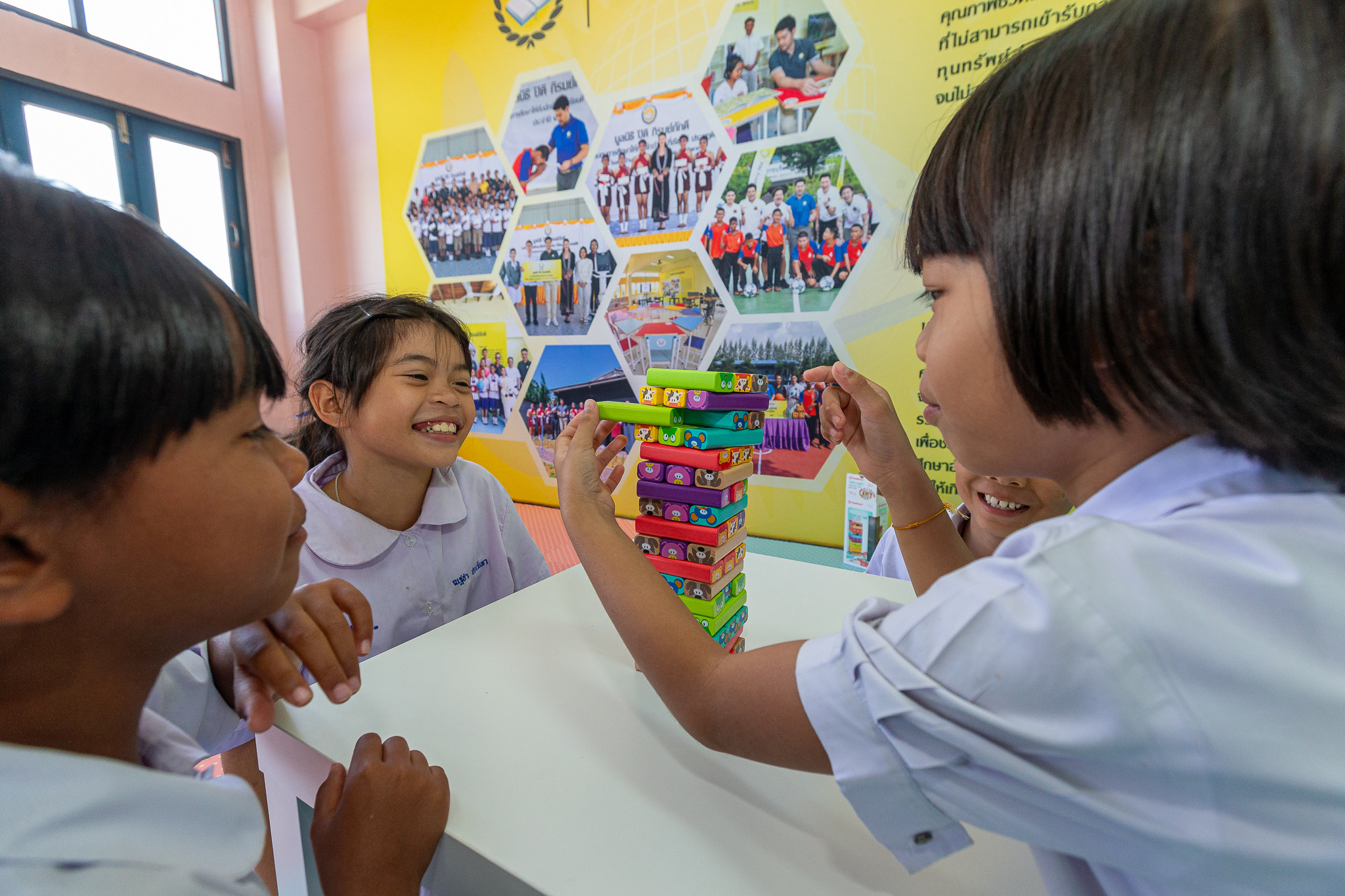 มูลนิธิปิติฯ  มอบทุนจังหวัดที่ 5 ที่ มหาสารคาม เพื่อส่งเสริมการศึกษาและคุณภาพชีวิตเด็ก 