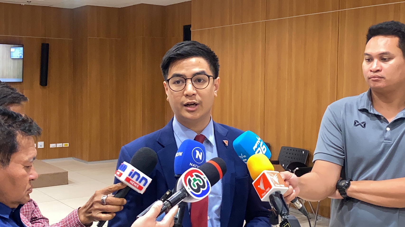 "โฆษกก้าวไกล" ยัน “พิธา” ลงพื้นที่เชียงใหม่ติดตามแก้ไฟป่า ไม่เกี่ยว “นายกฯ-ทักษิณ”