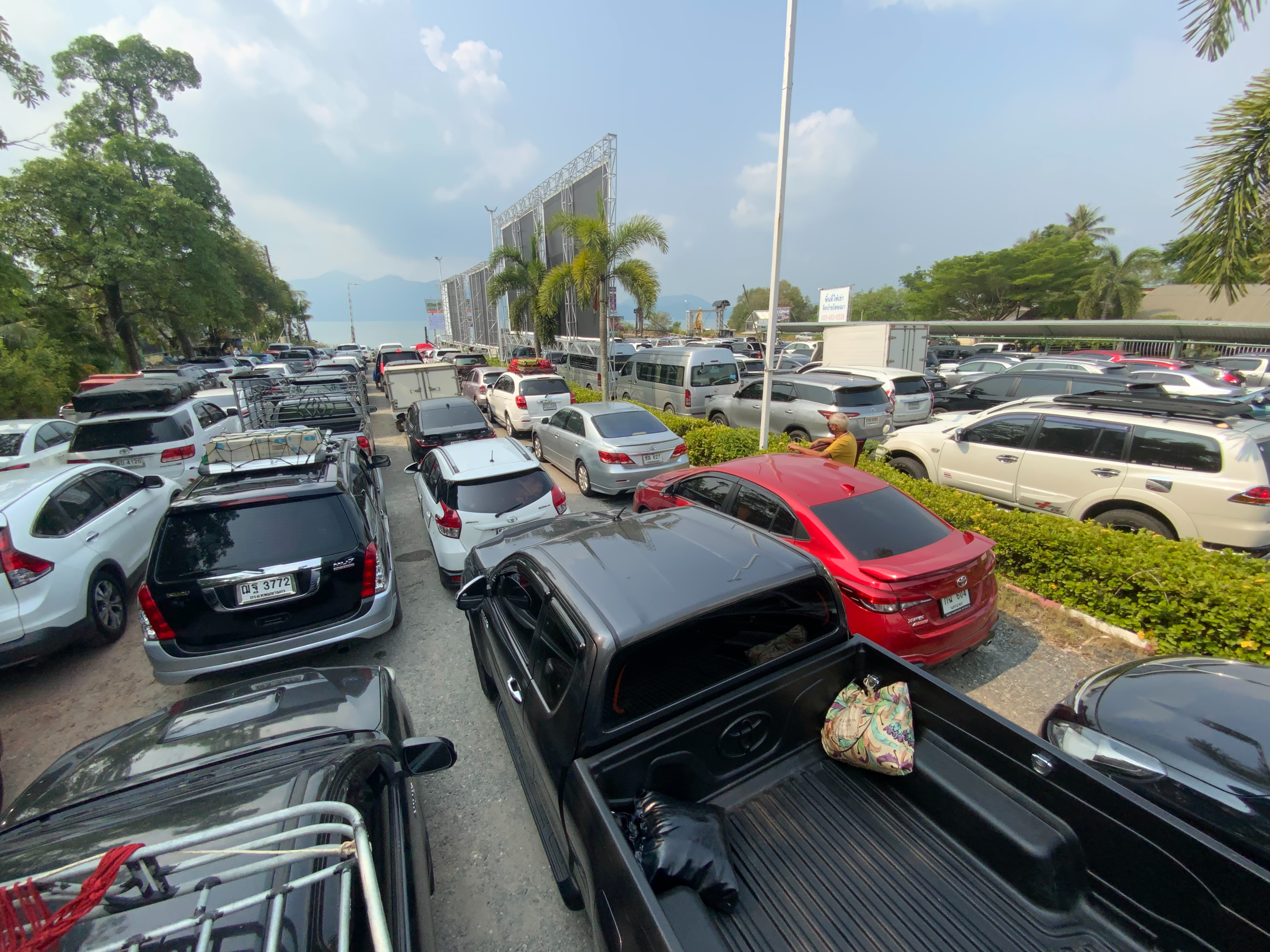  แน่นทุกท่าเรือไปเที่ยว 3 เกาะในจังหวัดตราด  เจ้าท่า-ตำรวจภูธรคุมเข้มตลอด 7 วัน  