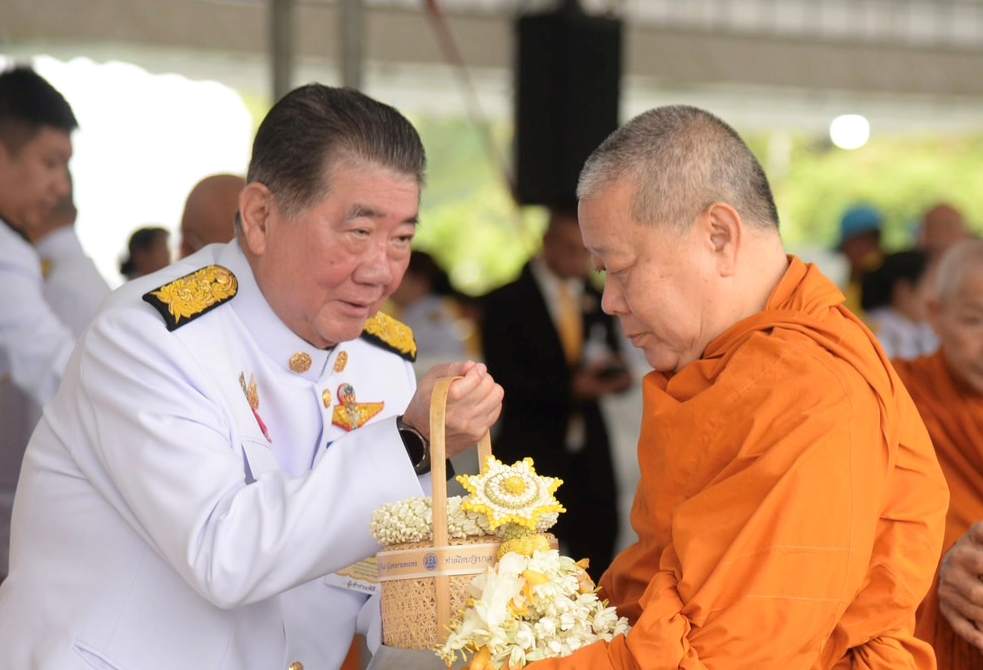 ไม่ไว้ใจ “ภูมิธรรม”! โซเชียลตั้งคำถาม บินเจรจาหยุดยิงกับฮุนมาเนต – เสี่ยงเสียเปรียบกัมพูชา