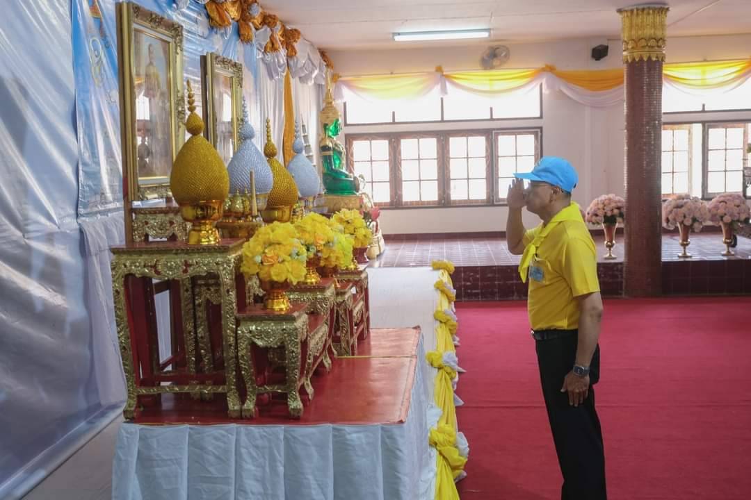 จิตอาสาพระราชทานยโสธรร่วมกิจกรรมพัฒนาศาสนสถานที่วัดศรีธรรมารามเนื่องในวันจักรี