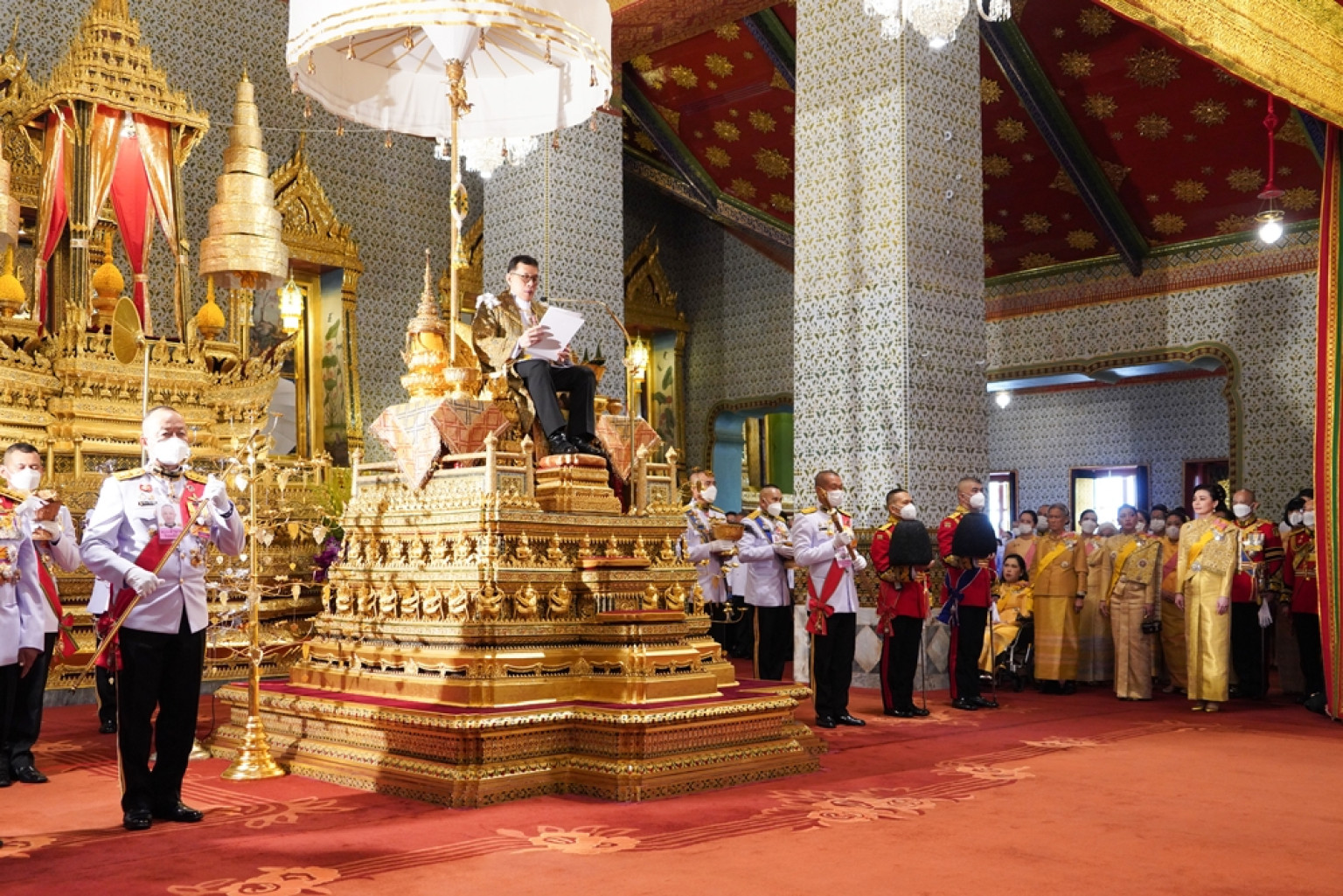  ทรงพระเจริญกึกก้องทั้งแผ่นดิน