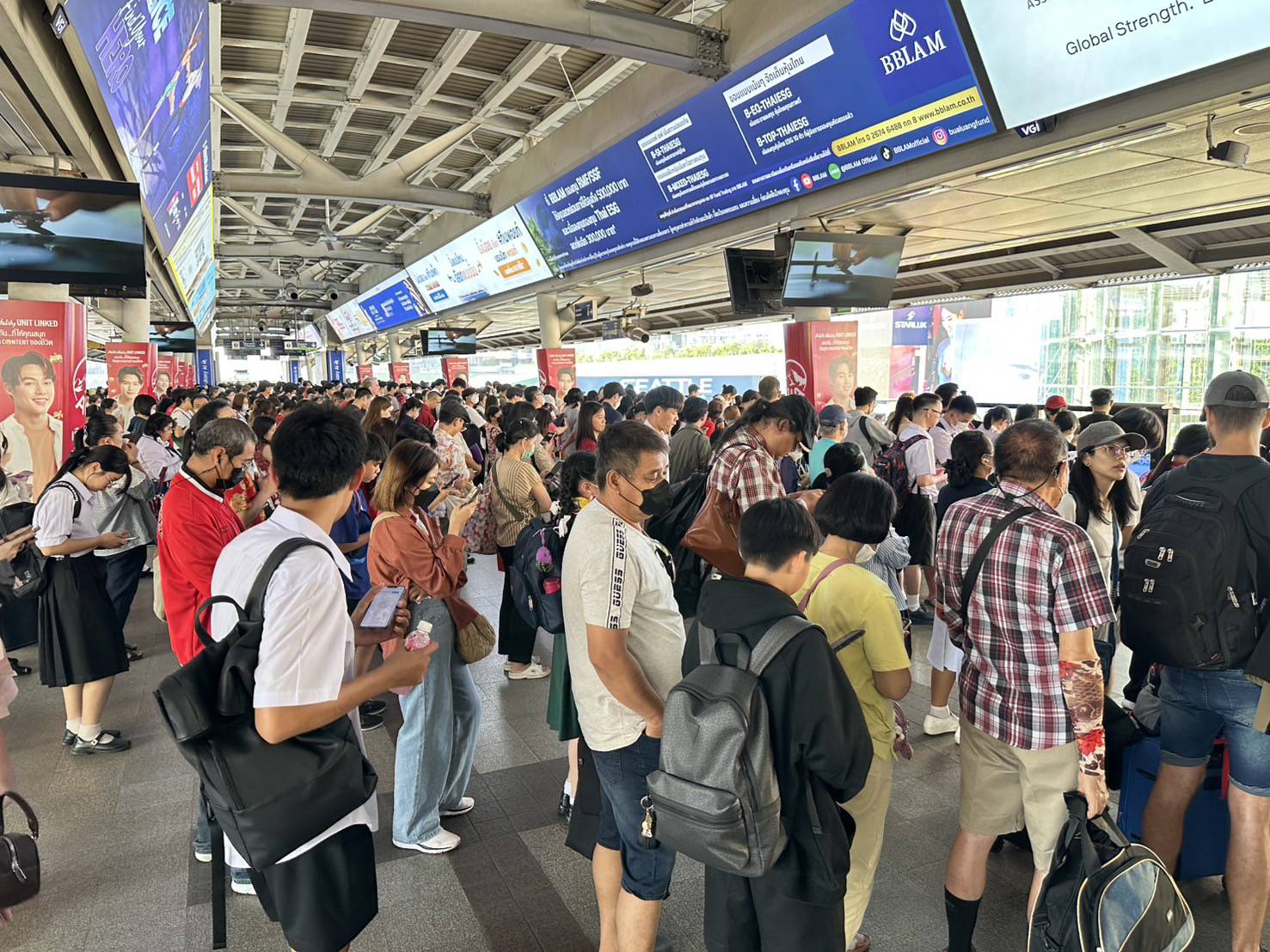 ขร.เผยวันตรุษจีน ผู้ใช้บริการรถไฟฟ้ารวมเกือบ 2.31 ล้านคน-เที่ยว สูงสุดตั้งแต่มี Covid-19 เพิ่ม 39% 