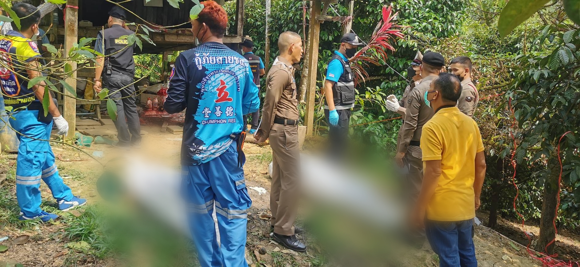 สองแรงงานพม่าถูกคนร้ายไม่ต่ำกว่า 2 คน รุมทำร้ายฟันยับดับคาบ้านพักกลางสวนทุเรียน ตำรวจชี้ปมสังหารน่าจะโกรธแค้น            