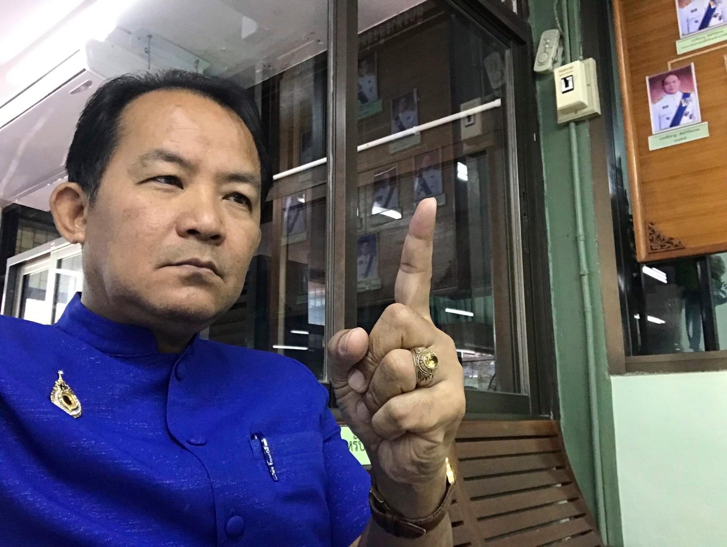 'ศรีสุวรรณ' สงสัย ทำไมตำรวจไม่ดำเนินคดีกับผู้ชุมนุมทางการเมืองที่ผิดกฎหมาย