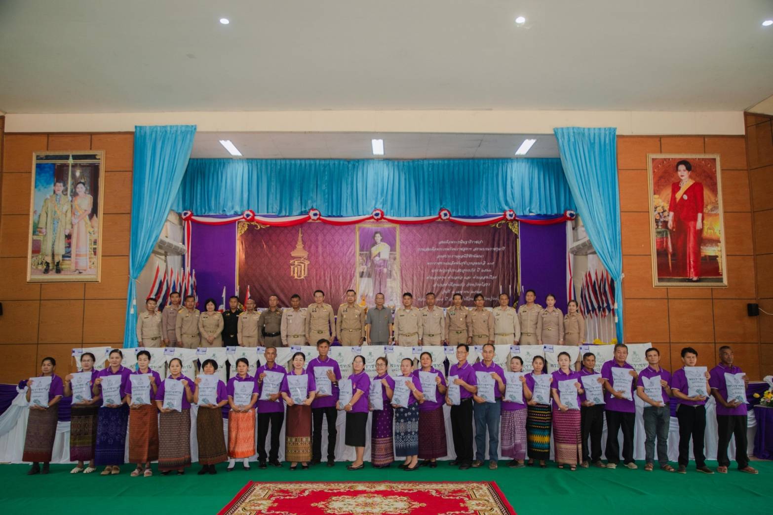 จังหวัดยโสธรทำพิธีรับพระราชทานเมล็ดพันธุ์ข้าวหอมมะลิ 105 ของมูลนิธิชัยพัฒนา