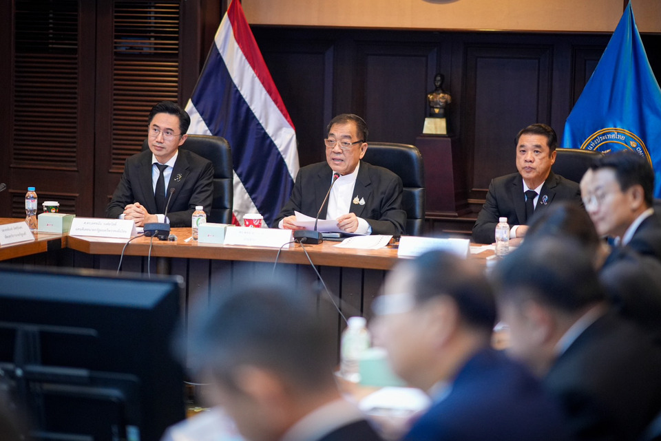 “ยศชนัน” นำทีมเศรษฐกิจเพื่อไทย ถกหอการค้าฯ ชูโมเดล “Hope 69” ดันเศรษฐกิจนวัตกรรม ปั้นไทยเป็น “พื้นที่ปลอดภัย” ของโลก