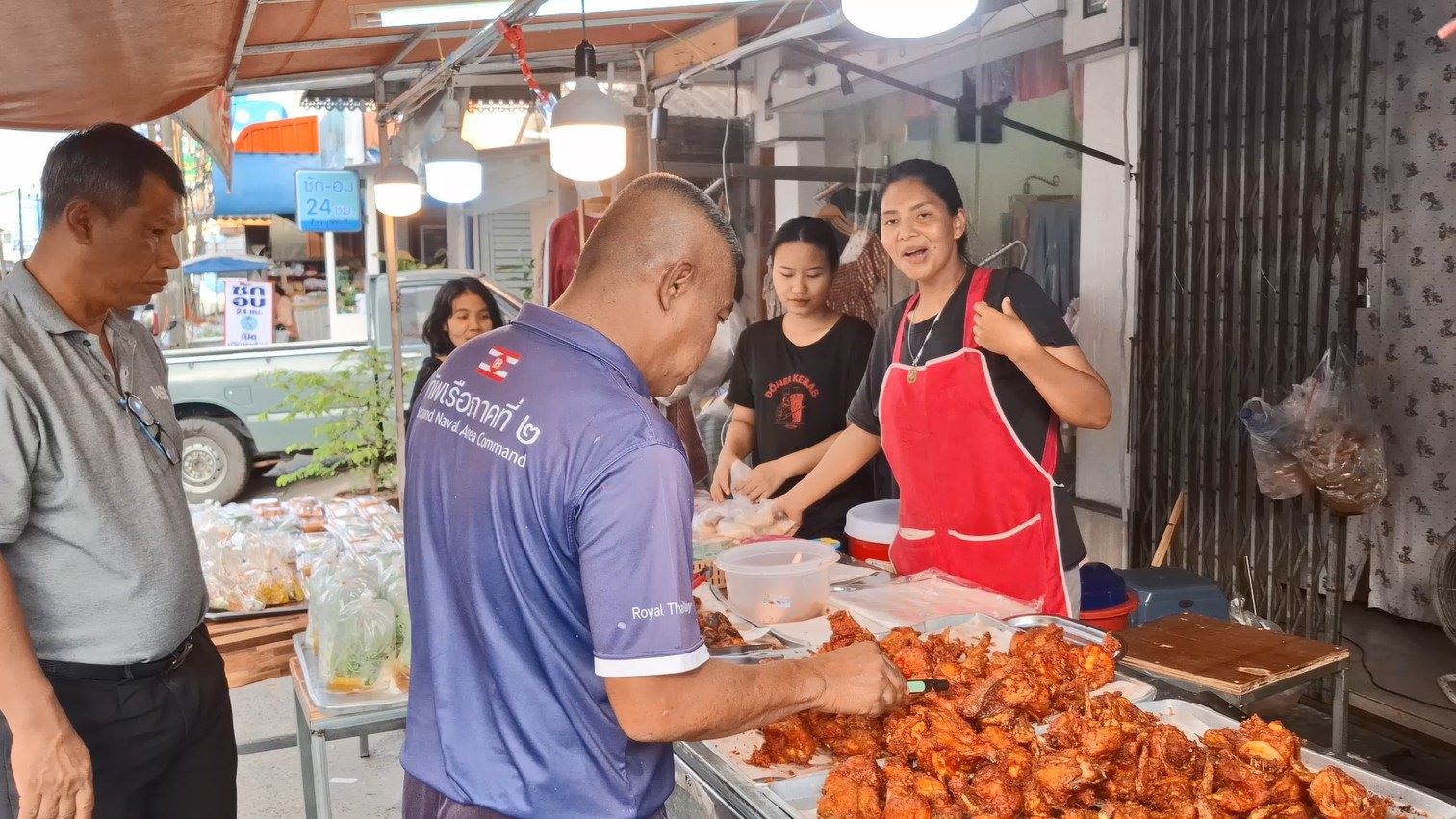 น้ำมันปาล์มแพงเท่าตัวแม่ค้าข้าวเหนียวไก่ทอดรับผลกระทบหนัก