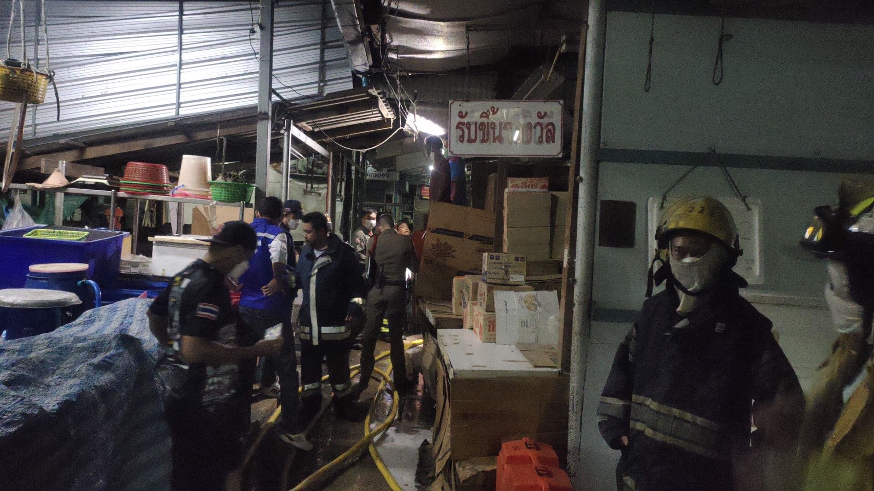เพลิงไหม้ตลาดลานโพธิ์นาเกลือ โชคดีพลเมืองดีแจ้งดับเพลิงดับก่อนลุกลาม