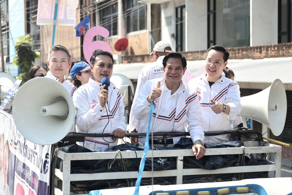 โค้งสุดท้ายเลือกตั้ง! "พีระพันธุ์-อรรถวิชช์-นราพัฒน์"นำทัพ "รทสช."ขึ้นรถแห่ทั่วกรุง ขอคนไทยเลือกตามหัวใจ ชูพรรค "ฐานที่มั่นสู้ทุนพลังงาน"