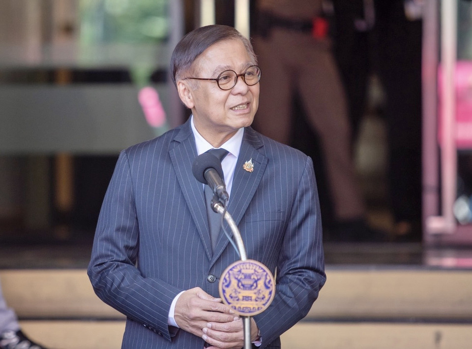 "สีหศักดิ์" ไม่ประสงค์งานการเมือง ย้ำบทบาท "งานต่างประเทศ" เป็นหลัก เผย "อนุทิน" ไม่เคยทาบทาม นั่ง "แคนดิเดตนายกฯ" 