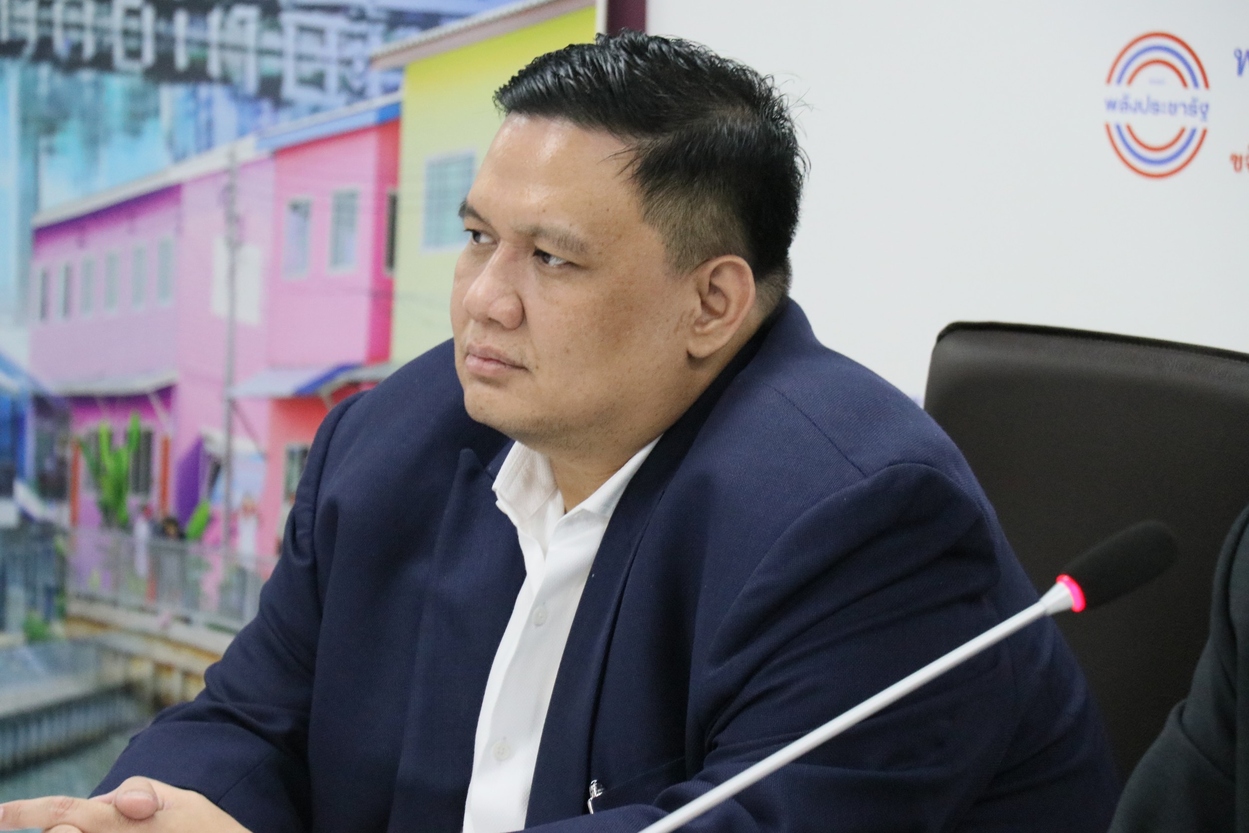 "ไผ่ ลิกค์" จ่อชงญัตติเข้าสภาฯตั้ง กมธ.พิจารณาบุหรี่ไฟฟ้า ถกข้อดี-ข้อเสีย ต้องมีกฎหมายรองรับ