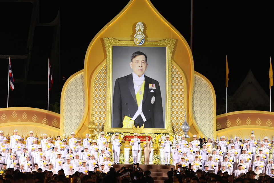 นายกฯ เป็นประธานในพิธีถวายเครื่องราชสักการะและพิธีจุดเทียนถวายพระพรชัยมงคล เนื่องในโอกาสวันเฉลิมพระชนมพรรษา