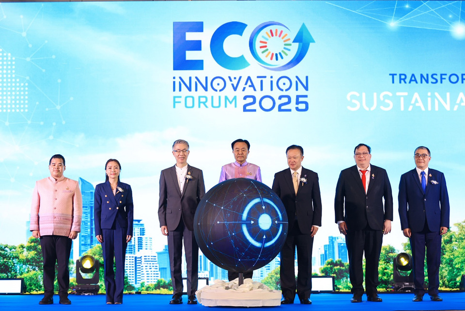 “กนอ.-ส.อ.ท.” ร่วมกำหนดสมการ "เติบโตทางเศรษฐกิจ + ความยั่งยืน" ใน "ECO Innovation Forum 2025" มุ่งสร้างระบบนิเวศอุตสาหกรรมที่โปร่งใส