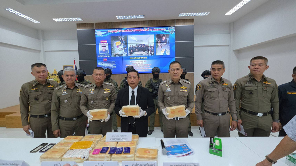 ตร.ระยอง รวบเอเย่นต์ค้ายาเสพติดรายใหญ่ ยึดยาบ้า 160,000 เม็ด ขยายผลตามจับเครือข่าย 