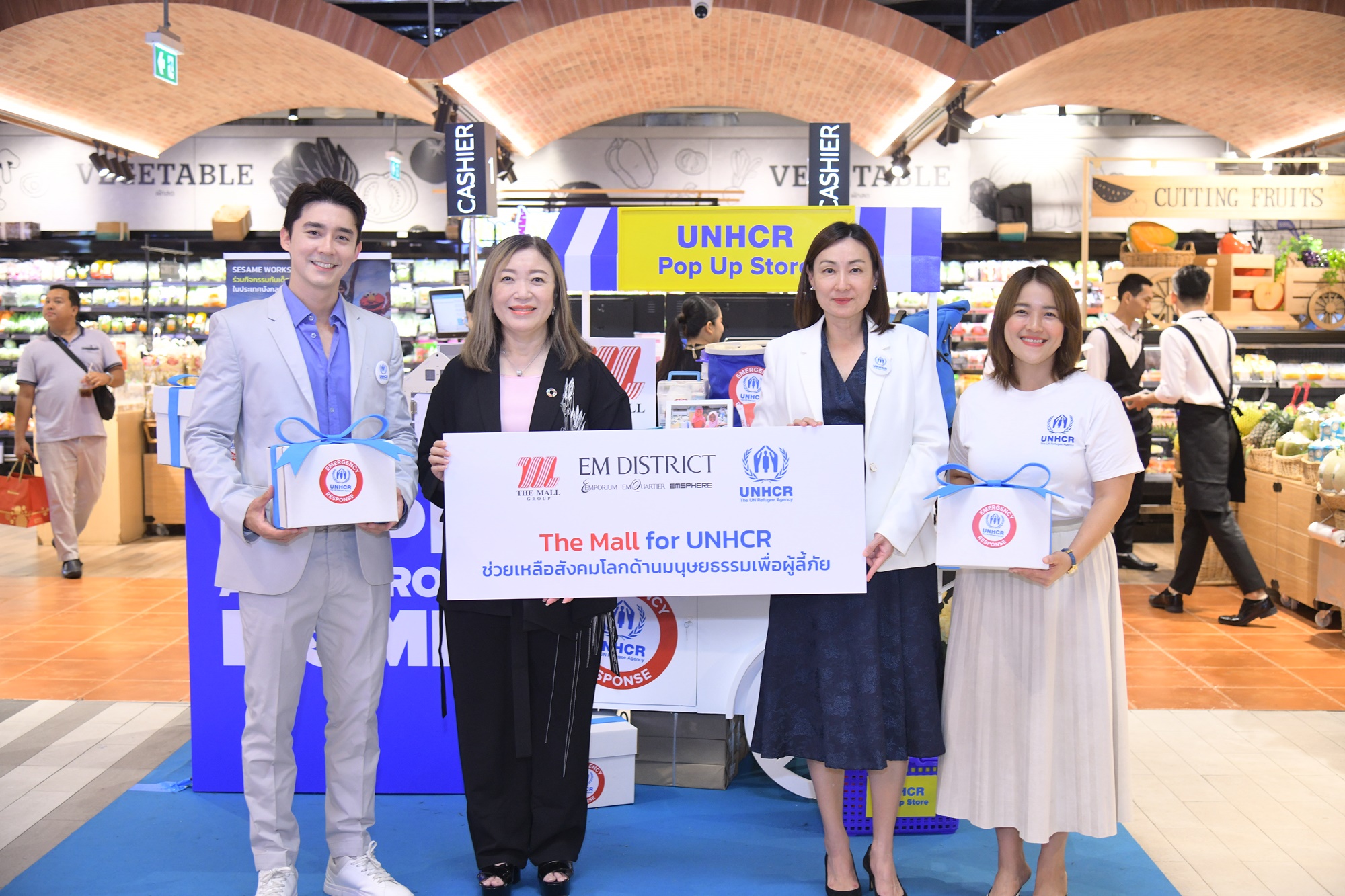 "UNHCR" ร่วมมือกับบริษัท เดอะมอลล์ กรุ๊ป จำกัด เปิดตัว UNHCR Pop-up Store ร้านสิ่งของบรรเทาทุกข์ช่วยชีวิตผู้ลี้ภัย ที่แรกของประเทศไทย