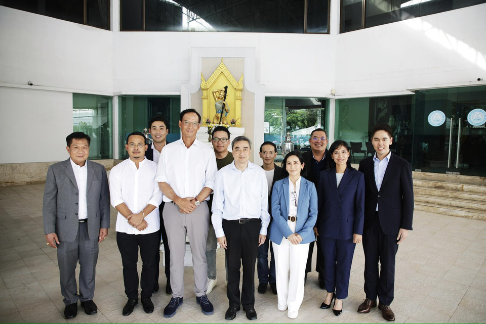 เปิดตัว "ทีมมาร์ค" ! โชว์ภาพหน้าพรรคประชาธิปัตย์ 