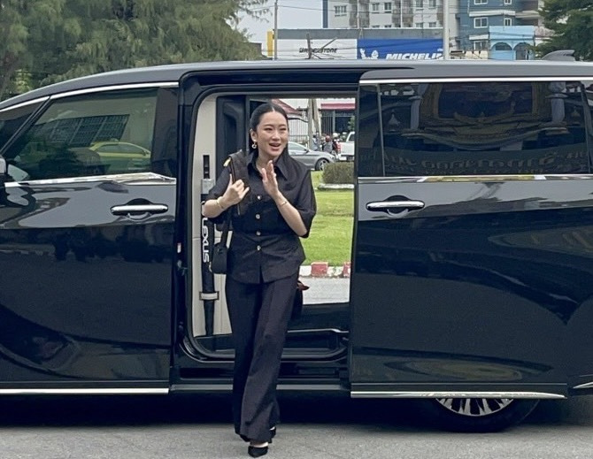 “แพทองธาร“ เผย”ทักษิณ” สำนึกในพระมหากรุณาธิคุณ “สมเด็จพระบรมราชชนนีพันปีหลวง” เสียใจ ไม่มีโอกาสกราบพระบรมศพ