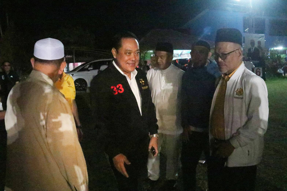 "ทวี" อ้อนชาวปัตตานี กา "วรวิทย์ บารู" ยกพรรค "วันนอร์" ลั่นศักดิ์ศรีมลายูห้ามขายเสียงเหมือนมะตะบะ 