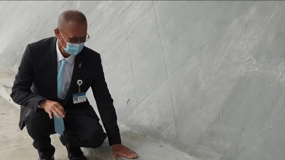 "เลขาปธ.สภาฯ" ตรวจความเรียบร้อยหลังแก้ปัญหาน้ำรั่วห้องประชุมสภาฯแล้ว 