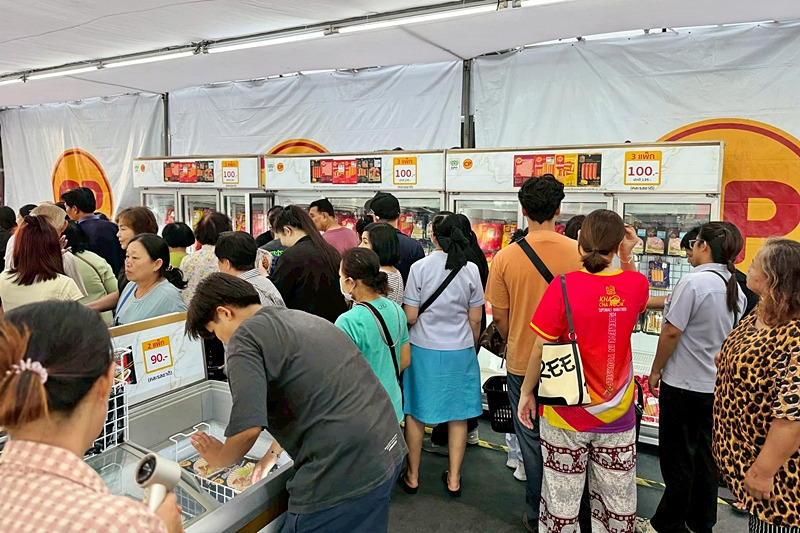 ชลบุรีจับมือ CPF เปิด “ตลาดปันน้ำใจ” ขนสินค้าราคาพิเศษ ลดค่าครองชีพประชาชน
