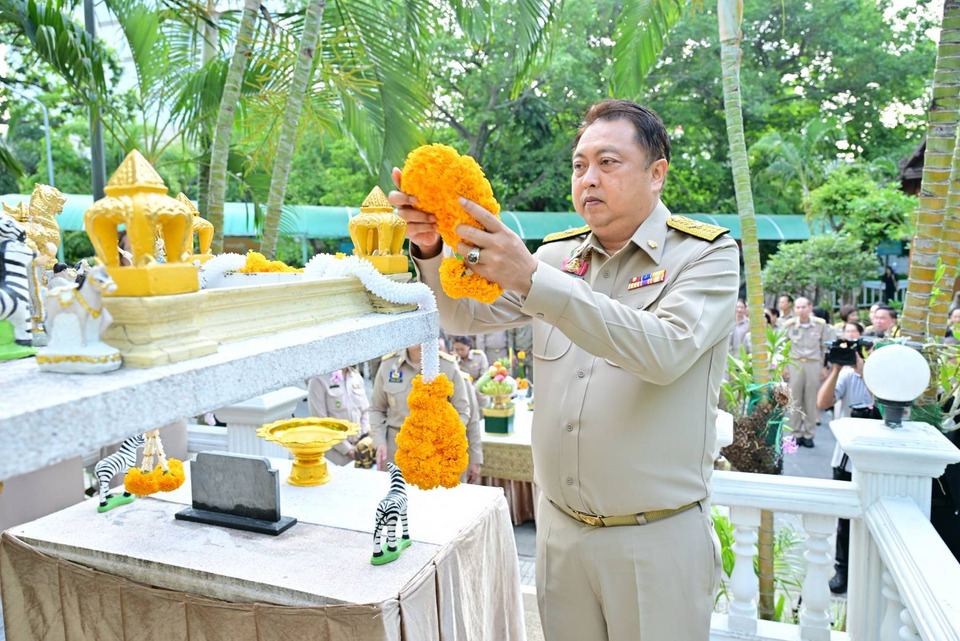 “สุชาติ” ลุยวันแรก! คุมไฟป่า-ปราบลักลอบทรัพยากร เดินหน้าฟื้นฟูสิ่งแวดล้อมยั่งยืน 