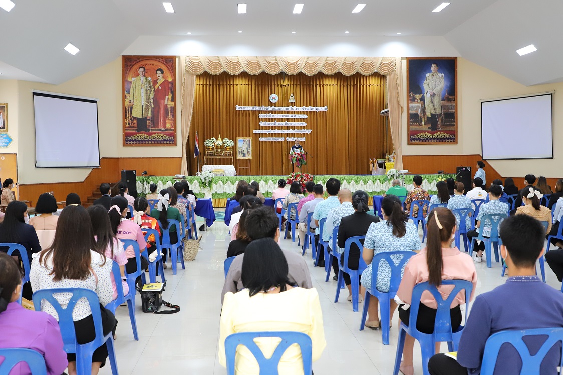 ผู้ว่าฯปทุมธานีส่งเสริมวิถีวัฒนธรรมไทยสร้างต้นแบบผู้ปฏิบัติศาสนพิธีและมารยาทไทย 