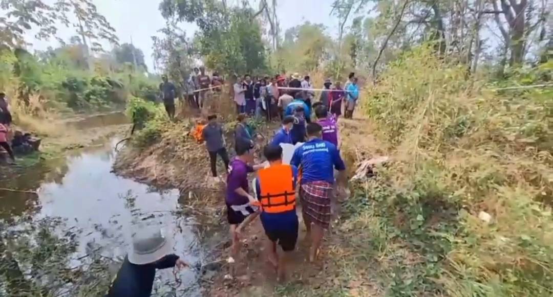 นายกเทศมนตรีตำบลตลุกดู่นำทีมจนท.ค้นหาลุงเมาลงเก็บผักบุ้งกลางสระดับข้ามคืนกว่า15 ชั่วโมง 