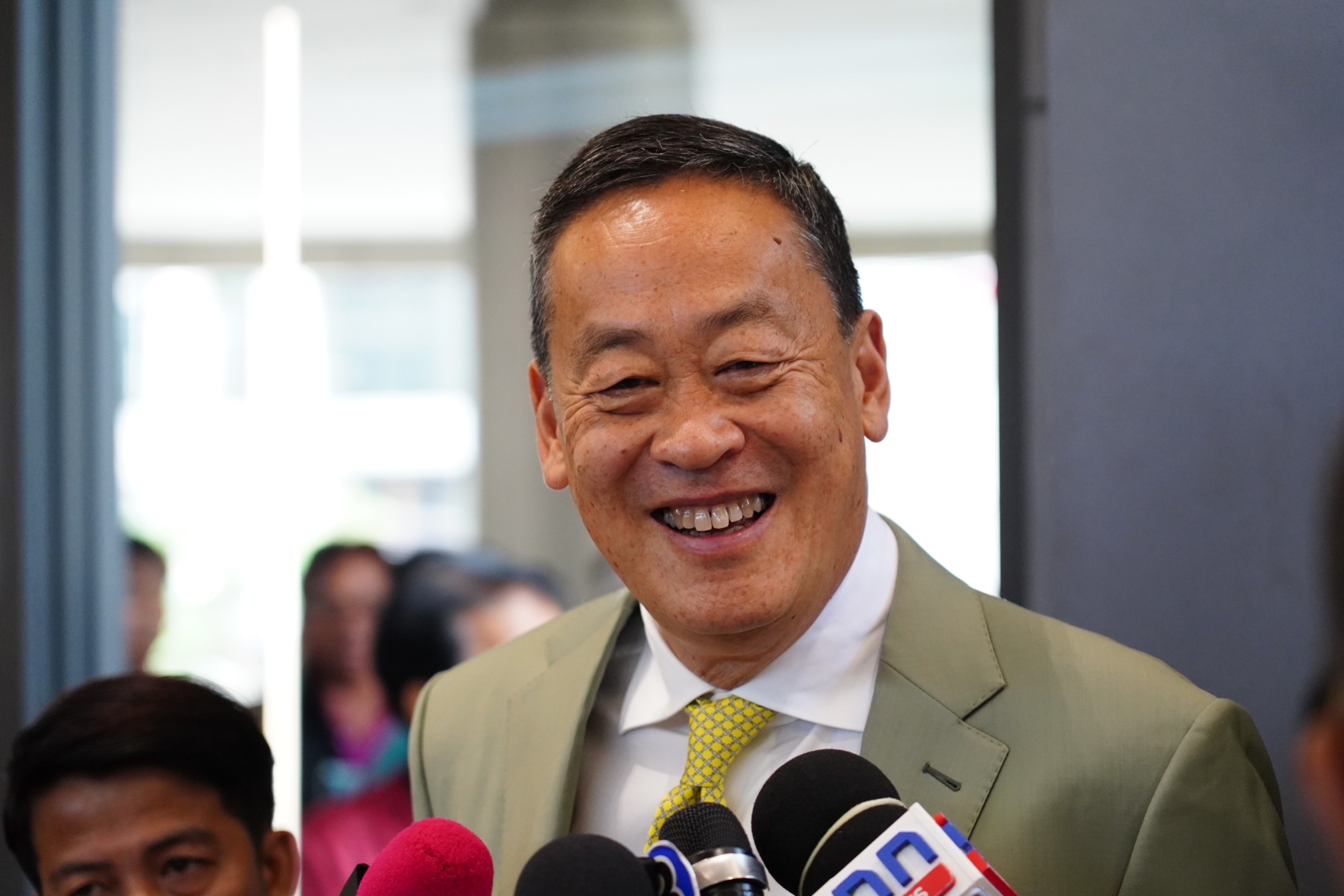 "เศรษฐา" เผยโผ ครม.เสร็จแล้ว เตรียมยื่นเลขาฯ ครม.ตรวจสอบรายชื่อ มั่นใจเปิดชื่อมาปชช.ไม่ผิดหวัง คาด 1-2 วันประชุมครม.ได้