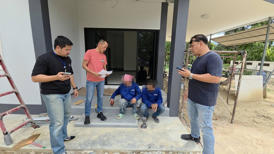 รวบช่างก่อสร้างคู่ผัวเมียคาไซต์งาน​5 หมายจับ หลังหลอบข้ามแดนไปสแกนหน้าฝั่งเขมร 