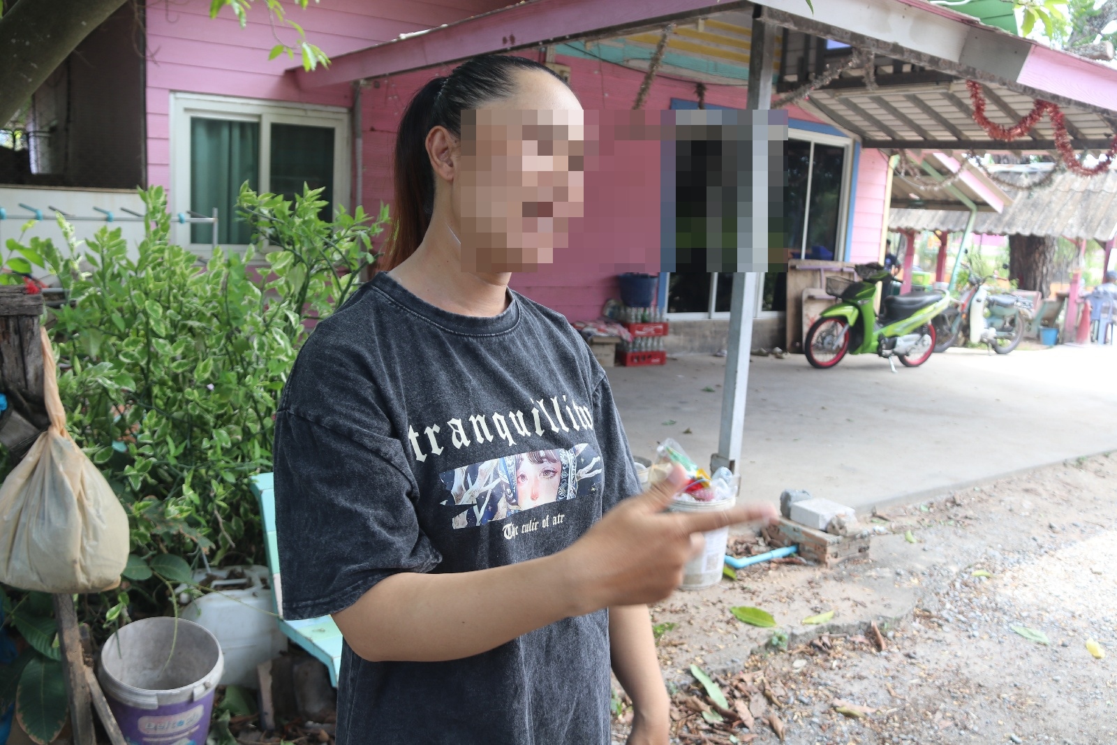 สาวผวาถูกแก๊งปล่อยเงินกู้นอกระบบบุกบ้าน ข่มขู่ยึดรถจยย.-โทรศัพท์ บังคับแฟนถ่ายคลิปยินยอม หลังขาดส่งดอก 3วัน 