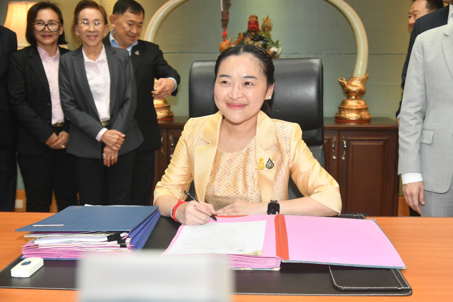 รัฐมนตรีฯท่องเที่ยวรับลูกรัฐบาลจัด"ฟรีวีซ่า"เป็นมาตรการเร่งด่วนนำร่อง 2 ประเทศ