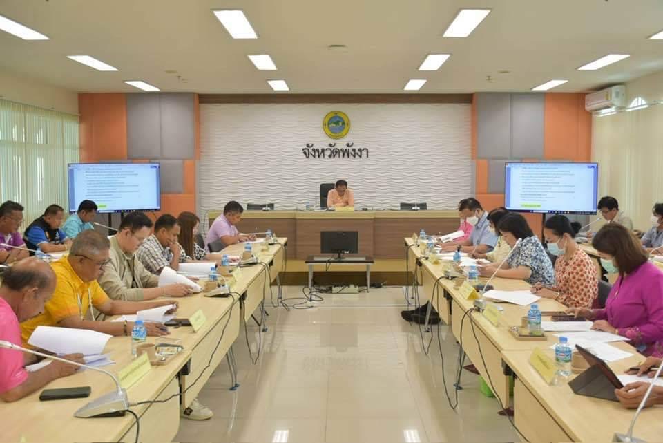 พังงา พร้อมจัดโครงการสุขภาพดีใต้ร่มพระบารมี เพื่อให้บริการทันตกรรมแก่เด็กนักเรียน และเยาวชนที่ด้อยโอกาส