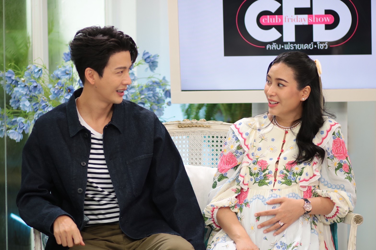  "พุฒ พุฒิชัย" & จุ๋ย วรัทยา เปิดใจ ในวันที่เจอปัญหาให้ใช้การกอดแทนการปลอบ เพื่อส่งพลังให้กัน